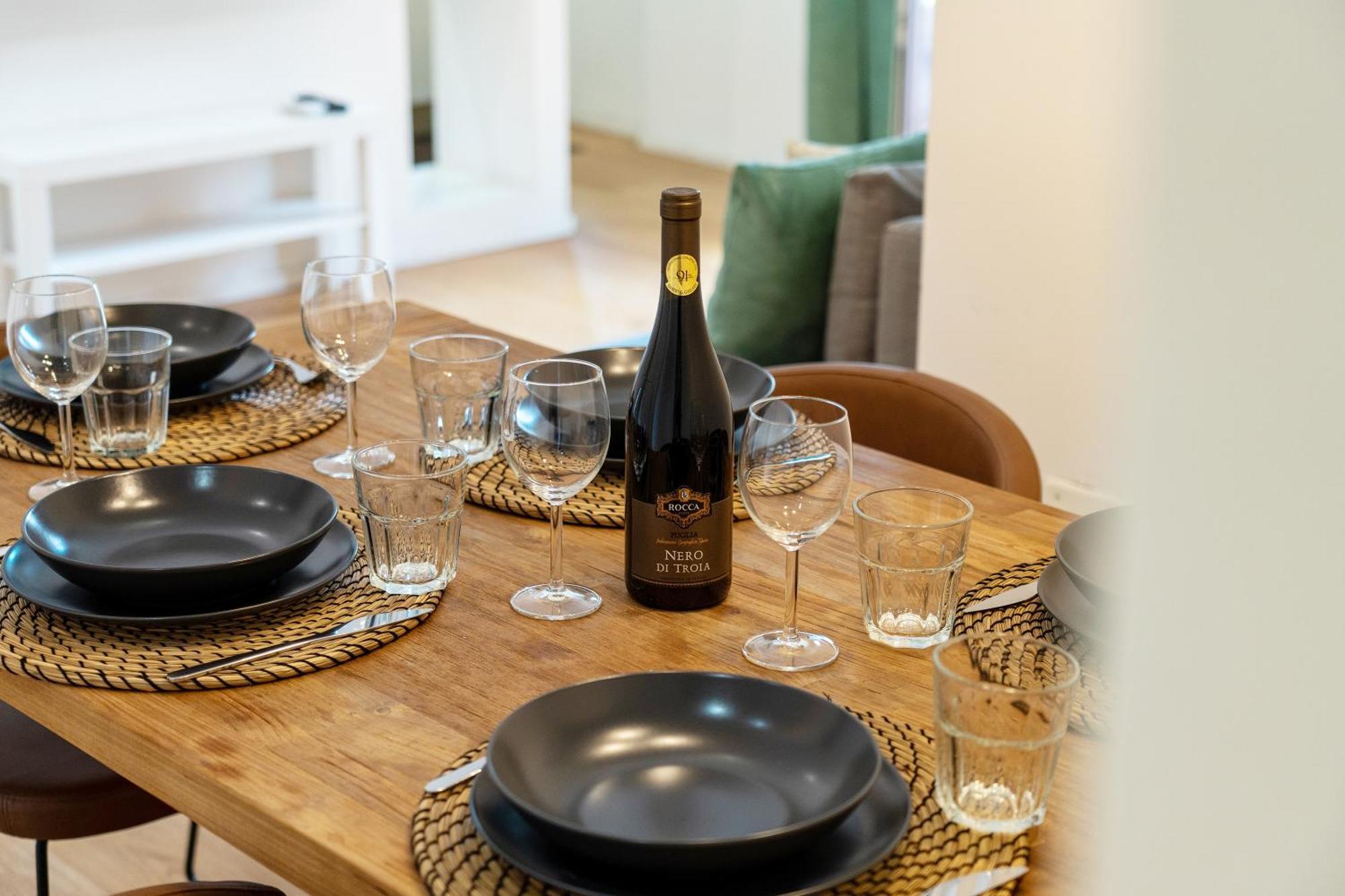 Tortona-Navigli Luxury Desing District Wifi E Neflix Apartment Милано Екстериор снимка